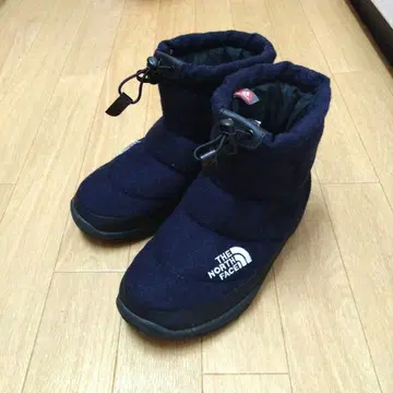 새상품급 THE NORTH FACE 방한 부츠 네이비 23 고어텍스 부츠
