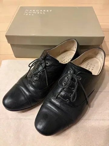 MARGARET HOWELL 블랙 레이스업 슈즈