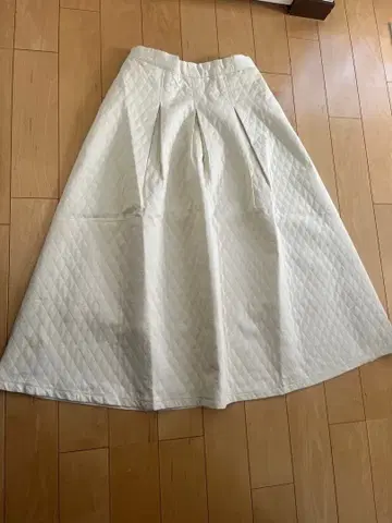 노리즈 프레디엠뮤 퀼팅 롱 스커트 새상품