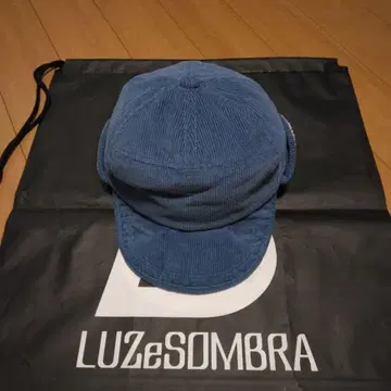 Luz e Sombra 코듀로이 플라이트 캡