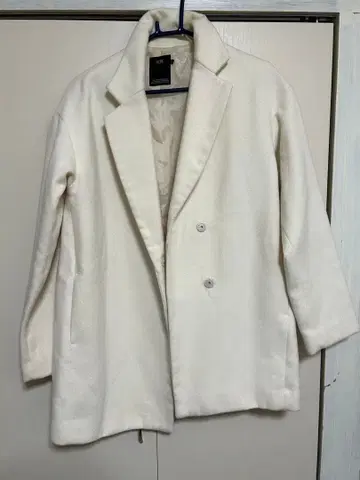 AZUL by moussy 화이트 체스터 코트 M