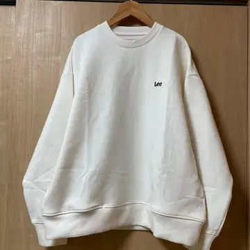 Lee 포켓 부착 상의 화이트