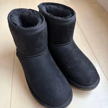 블랙 어그 부츠 M 사이즈 23.5 oriental traffic