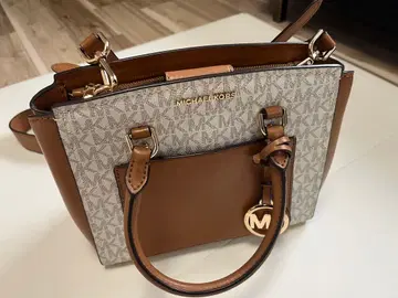 새상품급 MICHAEL KORS 숄더백