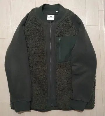 UNIQLO 화이트 마운티니어링 플리스 자켓