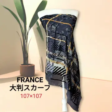 FRANCE 대형 스카프 네이비 골드 107 x 107 벨벳 라메