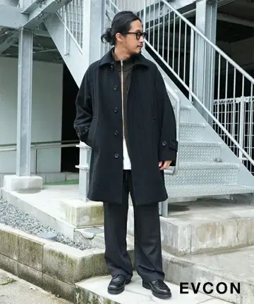 EVCON 블랙 체스터 코트