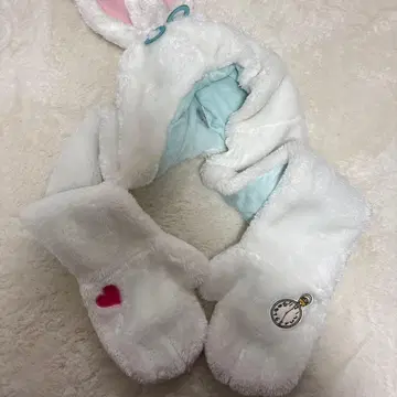 토끼 귀 달린 퍼 스카프 미튼