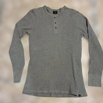 ALPHA 그레이 헨리넥 긴팔 T셔츠