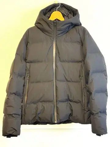 새상품급 UNIQLO 유니클로 심리스 다운 파카 블랙 3D 22년 XL