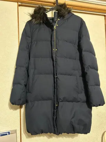 BACK NUMBER(Right on) 네이비 다운 코트