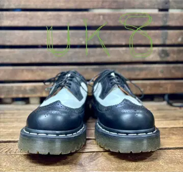 닥터마틴 윙팁 UK8 통굽