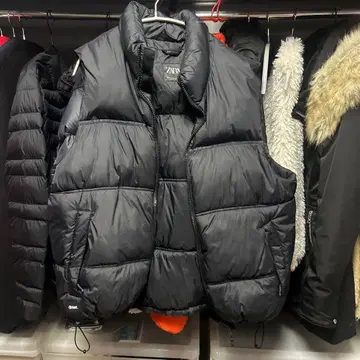 ZARA 블랙 다운 베스트 XL