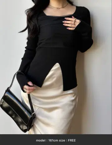 스퀘어 데콜테 튤 니트탑