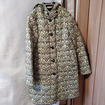 LIBERTY 리버티 딸기 도둑 패턴 퀼팅 코트