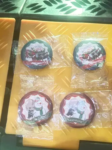 크리스마스 캐릭터 캔뱃지 4개 세트