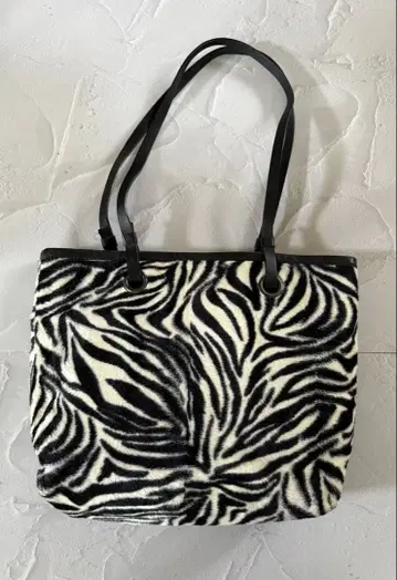 ANAYI 제브라 패턴 송치 숄더백