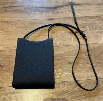 보나벤츄라 블랙 리어 숄더백