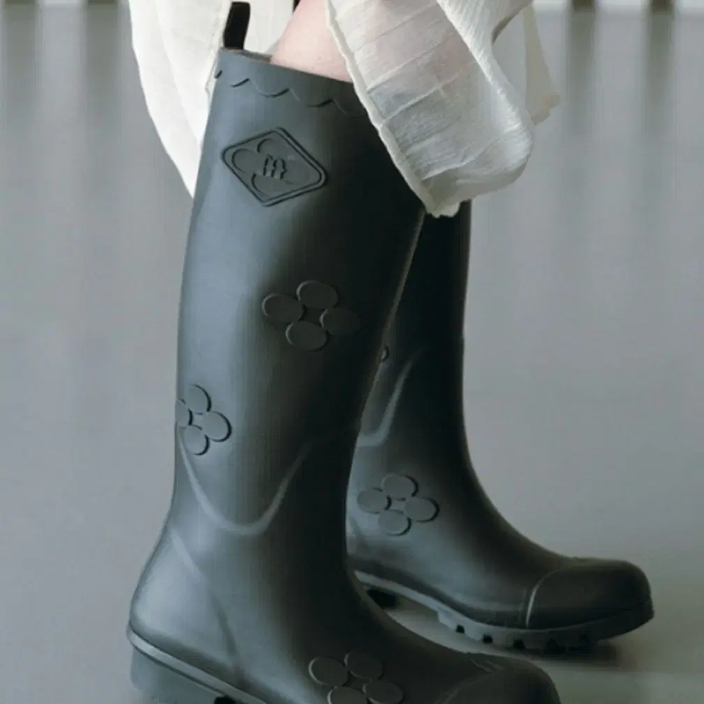 Minju Kim x Rockfish Collaboration Rain Boots | Bunjang Global