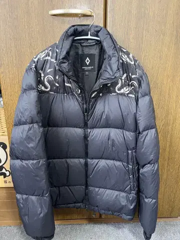 MARCELO BURLON 블랙 다운 자켓 S