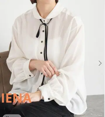 택 포함 새상품 IENA 미니 라운드 칼라 블라우스