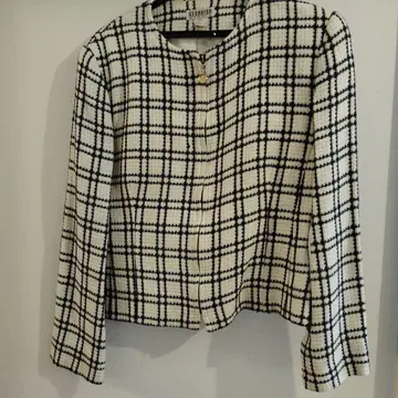 체크 무늬 자켓과 스커트 세트