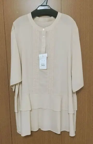 3L 베이지 5부 기장 블라우스