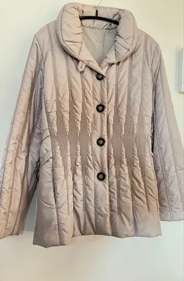 베이지 퀼팅 자켓 L 사이즈