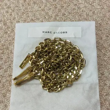 MARC JACOBS 마크제이콥스 더체인스트랩