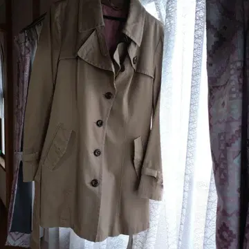 베이지 트렌치코트 핑크 도트 안감 17호