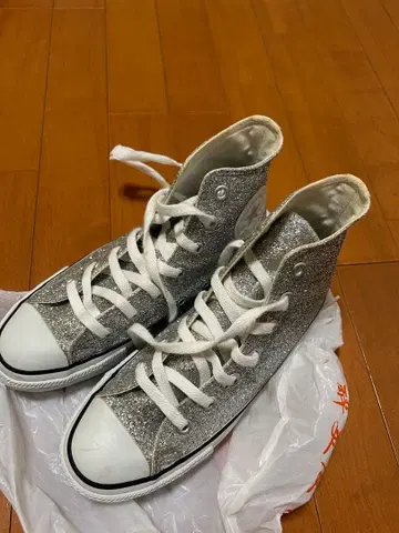 Converse 실버 글리터 하이컷 스니커즈