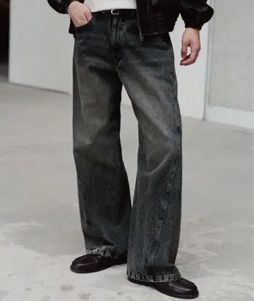 WYM 빈티지 워시드 커브드 데님 인디고 XS