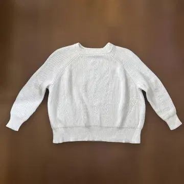 화이트 니트 스웨터 긴팔