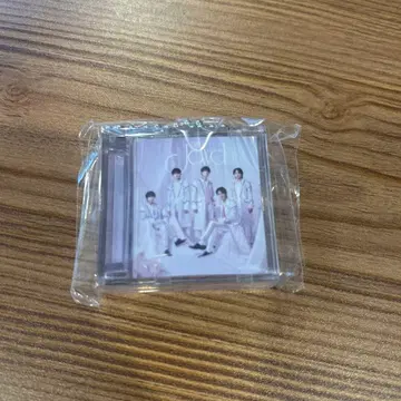 M!LK 사쿠라 스테이지 POP UP 캡슐 토이 미니 재킷 키링