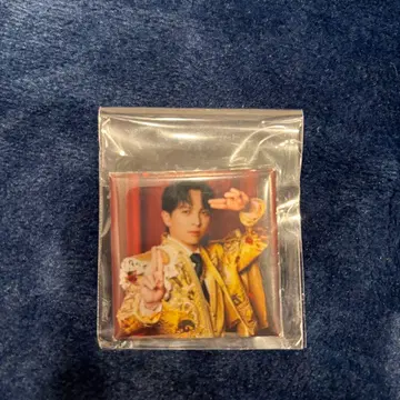 M!LK 요시다 진토 캡슐 토이 캔뱃지