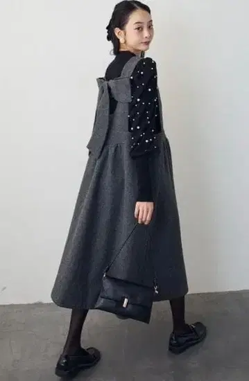 새상품 백리본 박스 실루엣 점프 스커트 그레이 frene