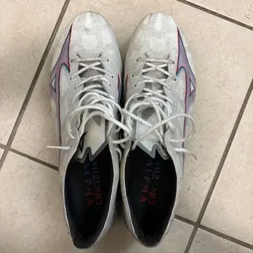 미즈노 알파 축구화 스파이크