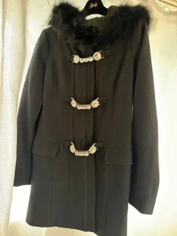 퍼 블랙 비쥬 더플 코트