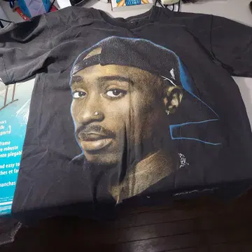 랩T 2PAC L 사이즈