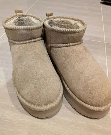 페이크 어그 부츠 하트 장식 네이비 23.0-23.5