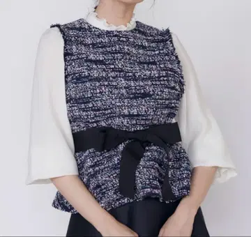 마리엘 카세트 팬시 트위드 페플럼 블라우스