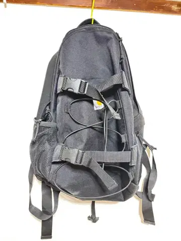 Carhartt 블랙 백팩