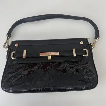 핑키&다이앤 에나멜 블랙 핸드백