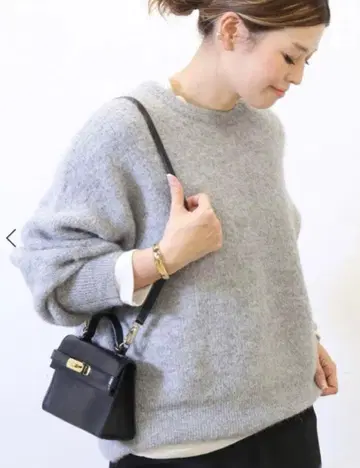 두지엠 클라세 그레이 알파카 니트 스웨터