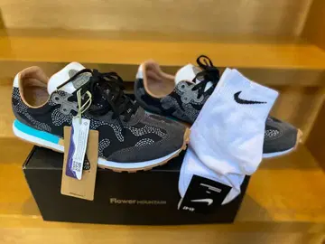 플라워 마운틴 스니커즈