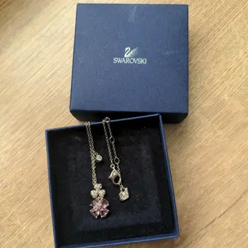 스와로브스키 목걸이 클로버 티어드롭 파베