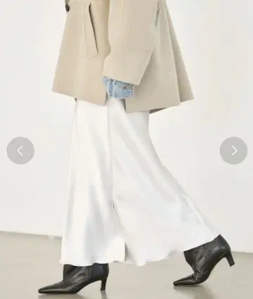 더블 새틴 스커트