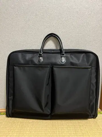 블랙 가먼트 백