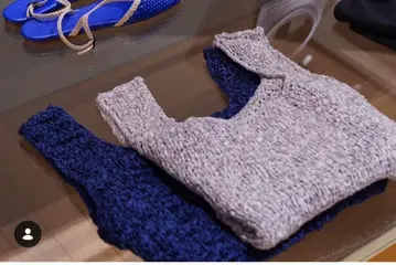 에부르 ebure 실크 테이프 핸드 니트탑