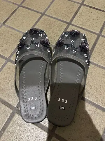 꽃 자수 비쥬 샌들 38